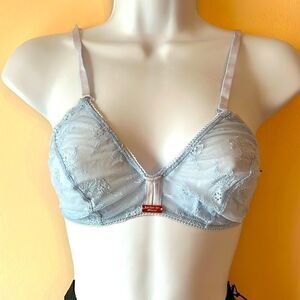 Daydream Nation Powder Blue Secrets Keyhole Bralette Sz S